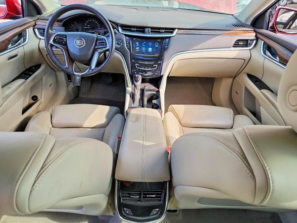 2013 CADILLAC XTS Luxury
