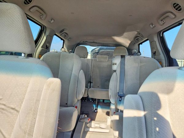 2013 TOYOTA SIENNA