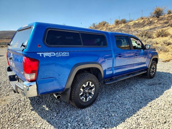 2017 TOYOTA TACOMA