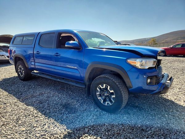 2017 TOYOTA TACOMA