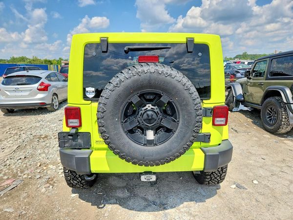 2017 JEEP WRANGLER UNLIMITED SAHARA 4X4 — DIRR
