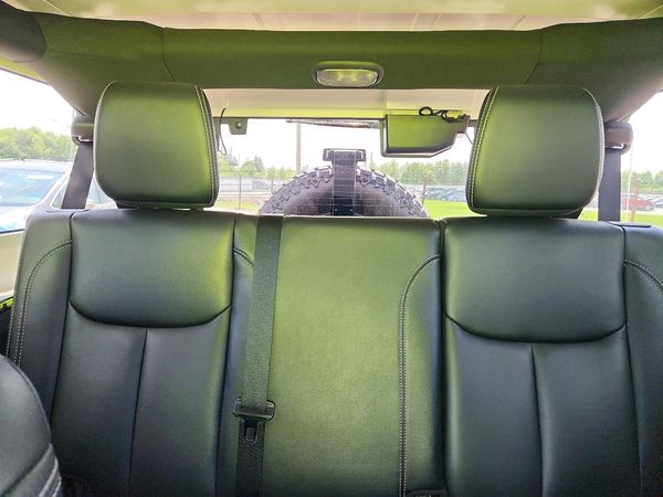 2017 JEEP WRANGLER UNLIMITED SAHARA 4X4 — SUVN