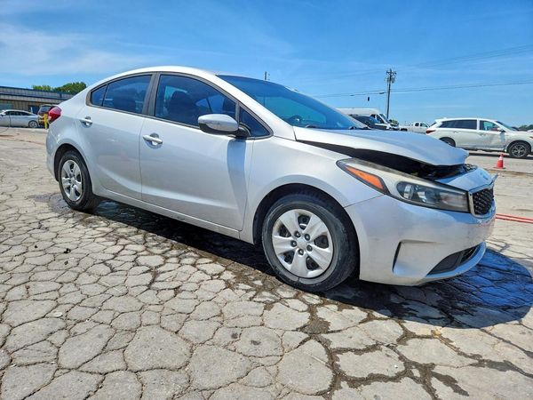 2018 KIA FORTE LX Base