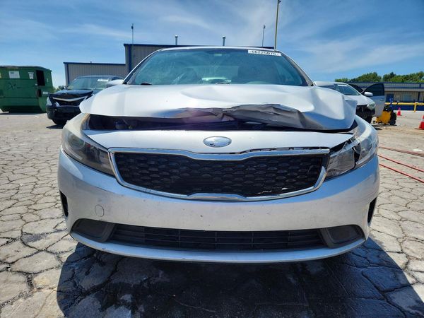 2018 KIA FORTE LX Base
