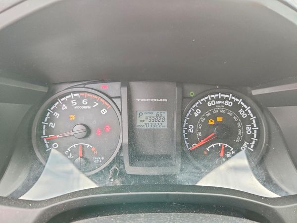 2017 TOYOTA TACOMA