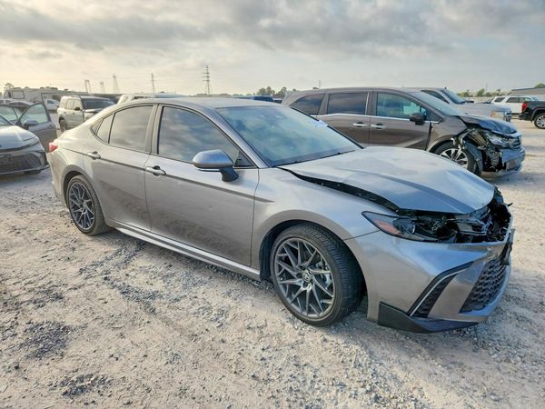 2026 TOYOTA CAMRY