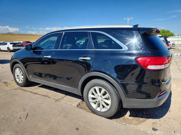 2016 KIA SORENTO L / LX
