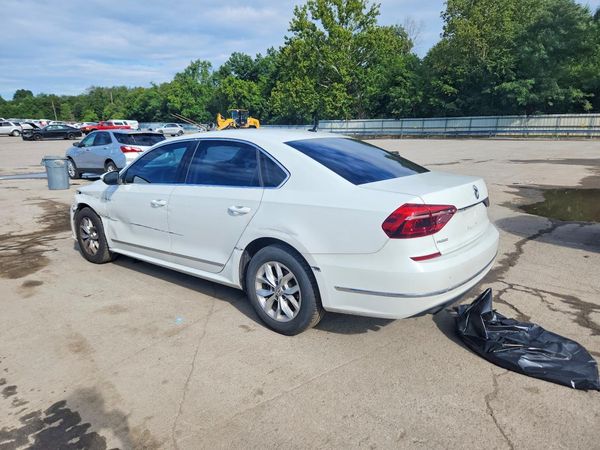 2017 VOLKSWAGEN PASSAT