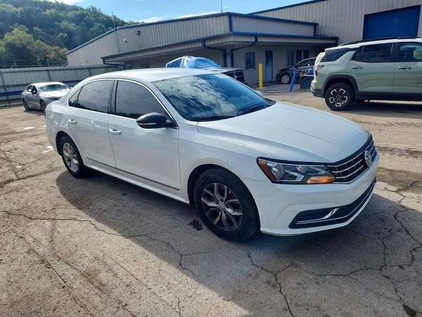 2017 VOLKSWAGEN PASSAT