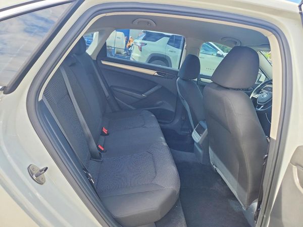 2017 VOLKSWAGEN PASSAT