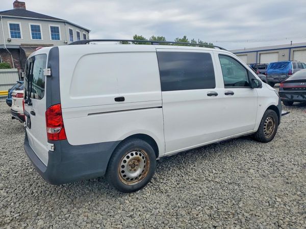 2018 MERCEDES-BENZ METRIS