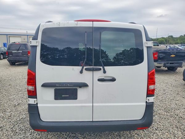 2018 MERCEDES-BENZ METRIS