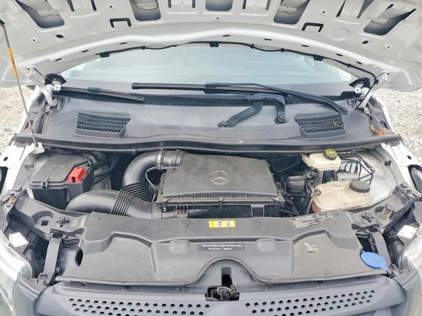 2018 MERCEDES-BENZ METRIS