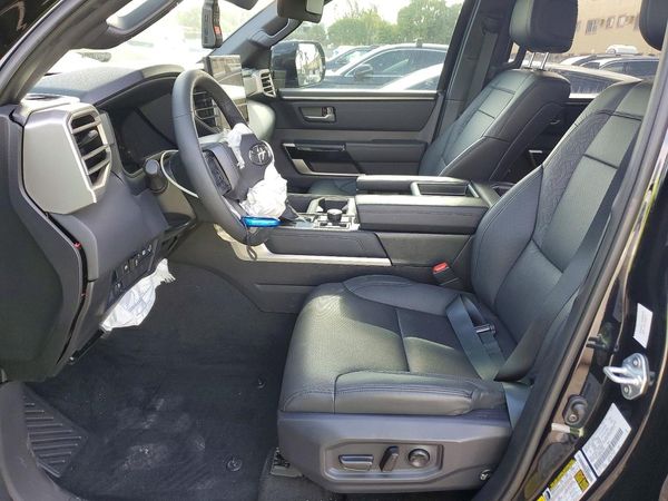 2025 TOYOTA TUNDRA