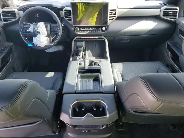 2025 TOYOTA TUNDRA