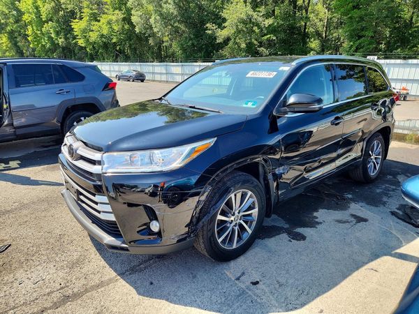 2018 TOYOTA HIGHLANDER