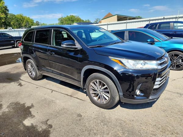 2018 TOYOTA HIGHLANDER SE/XLE