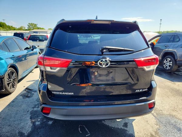2018 TOYOTA HIGHLANDER SE/XLE