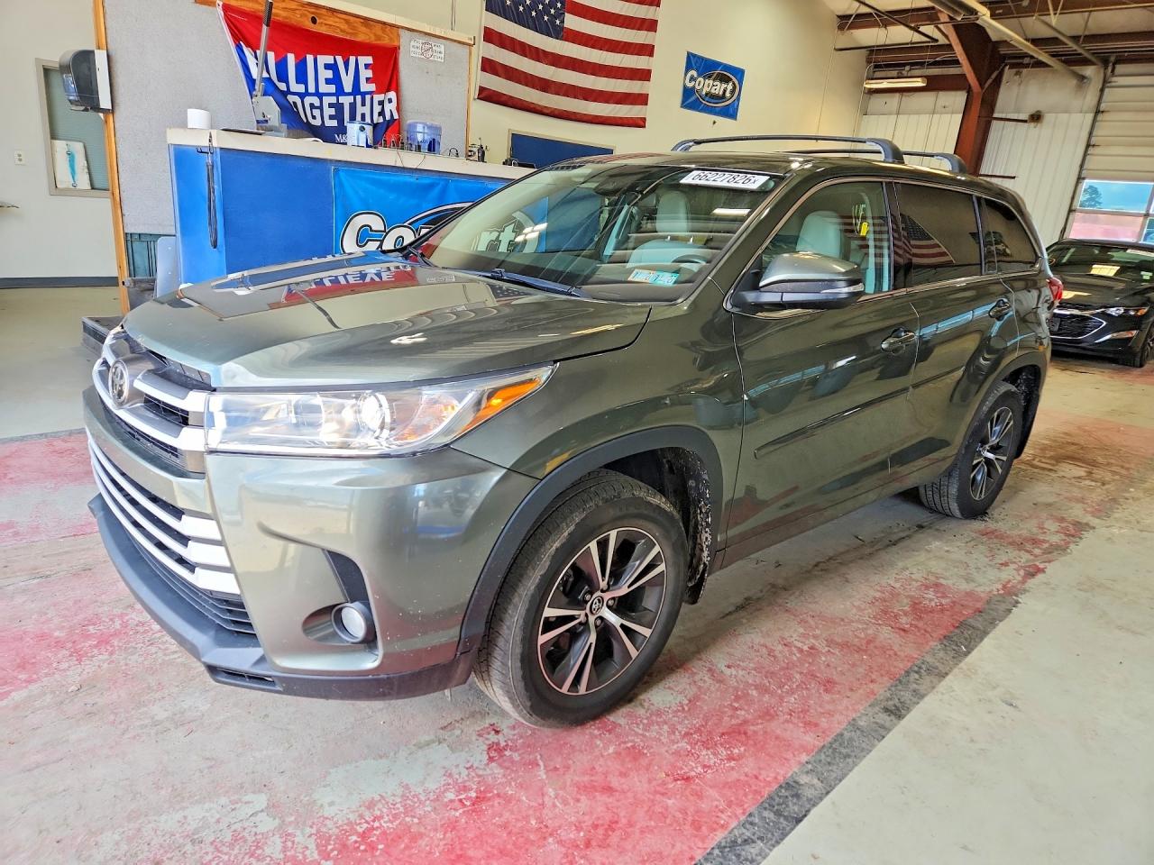2017 TOYOTA HIGHLANDER LE/LE Plus