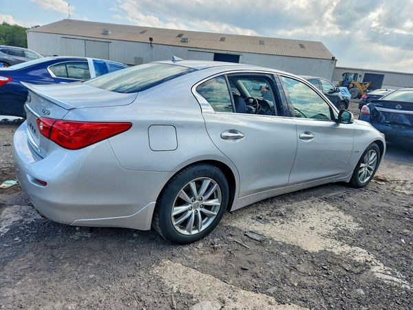 2016 INFINITI Q50