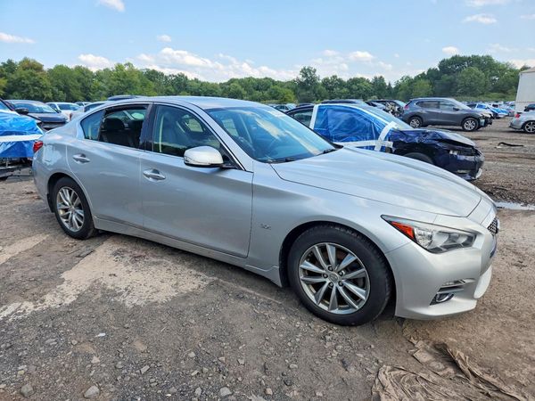 2016 INFINITI Q50