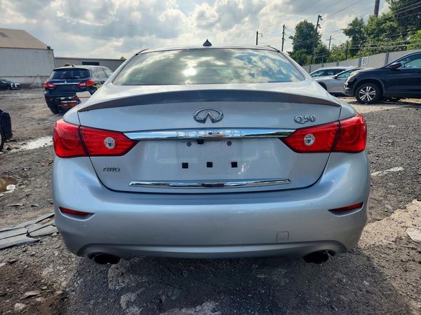 2016 INFINITI Q50