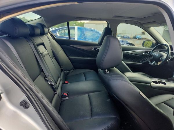 2016 INFINITI Q50