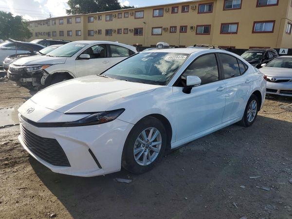 2025 TOYOTA CAMRY — Front 3/4