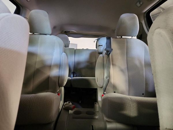 2013 TOYOTA SIENNA