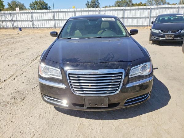 2014 CHRYSLER 300