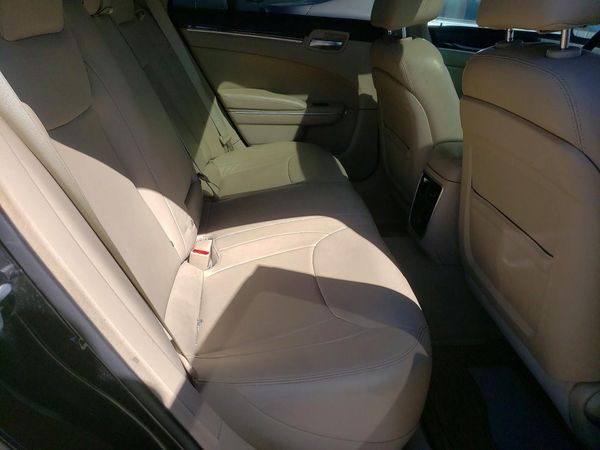 2014 CHRYSLER 300
