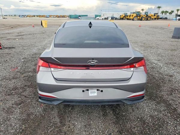 2022 HYUNDAI ELANTRA SEL