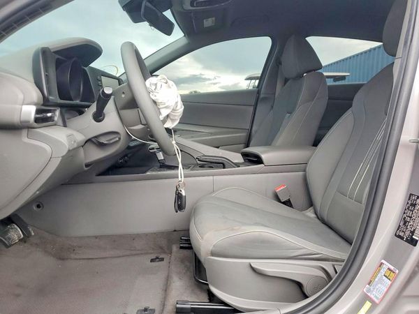 2022 HYUNDAI ELANTRA SEL