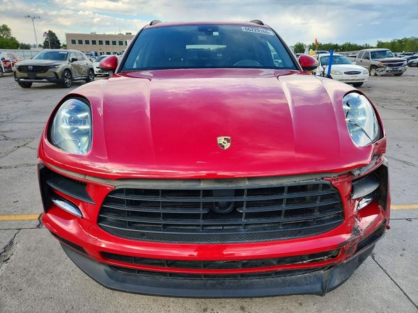 2020 PORSCHE MACAN