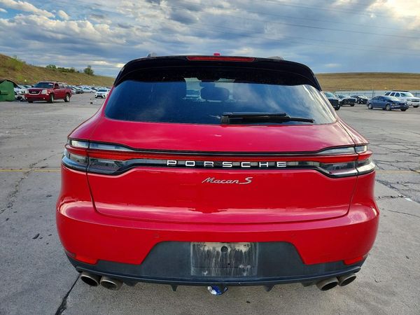2020 PORSCHE MACAN