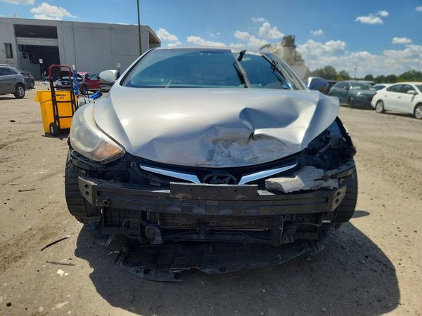 2015 HYUNDAI ELANTRA GLS(Middle)