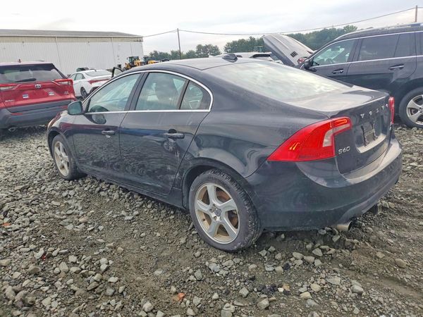 2013 VOLVO S60