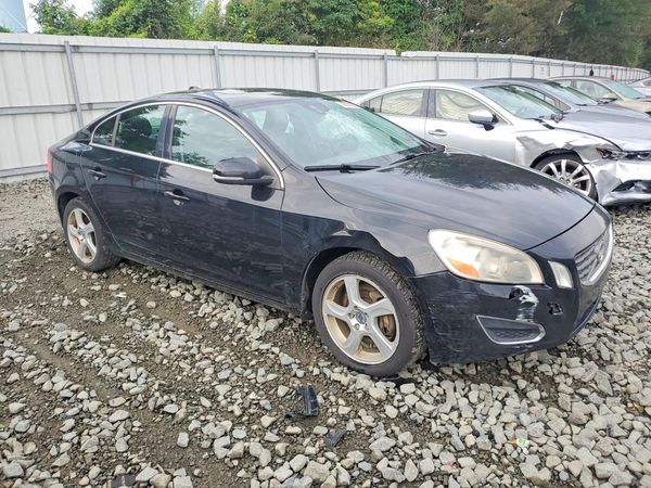2013 VOLVO S60