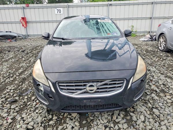 2013 VOLVO S60