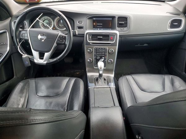 2013 VOLVO S60