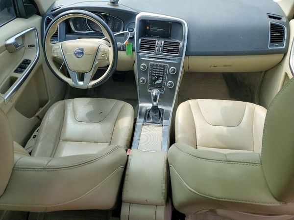 2016 VOLVO XC60
