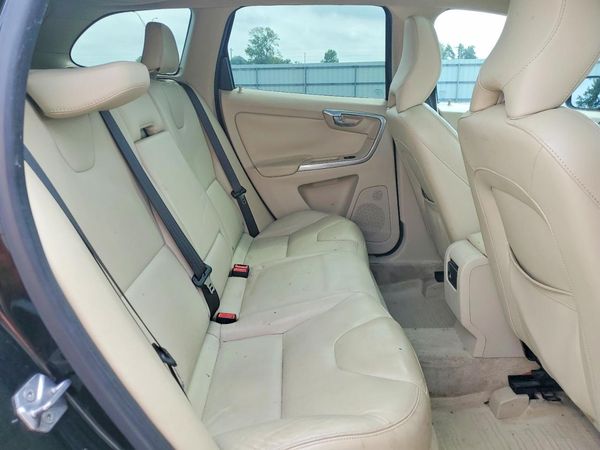 2016 VOLVO XC60