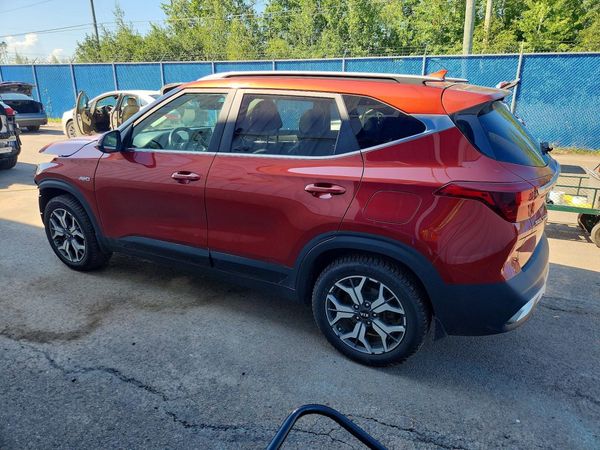 2021 KIA SELTOS EX