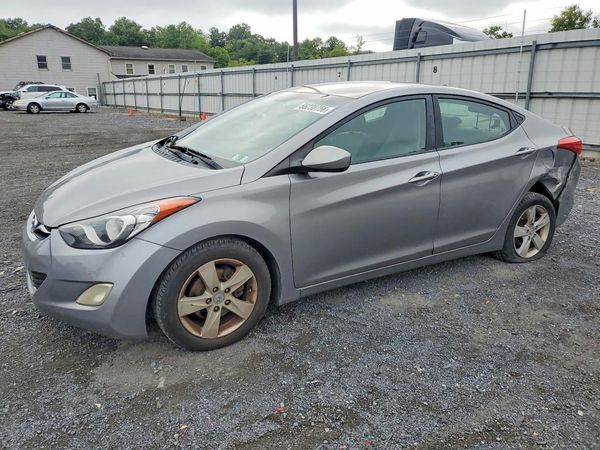 2012 HYUNDAI ELANTRA