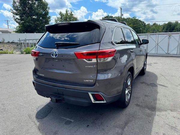 2018 TOYOTA HIGHLANDER