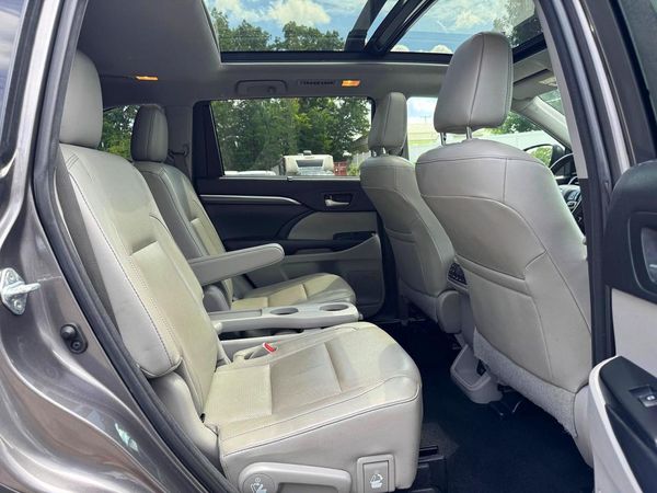 2018 TOYOTA HIGHLANDER