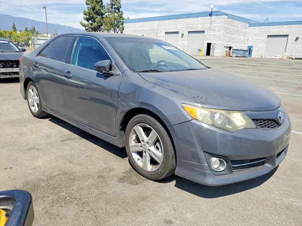 2013 TOYOTA CAMRY