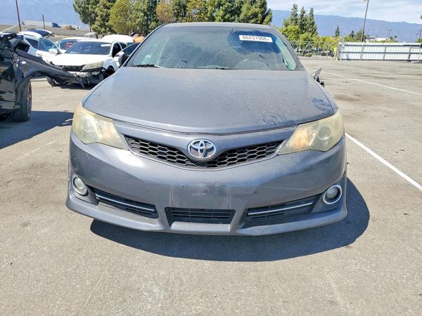 2013 TOYOTA CAMRY