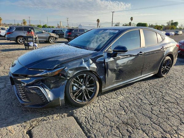 2025 TOYOTA CAMRY