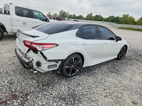 2018 TOYOTA CAMRY XSE